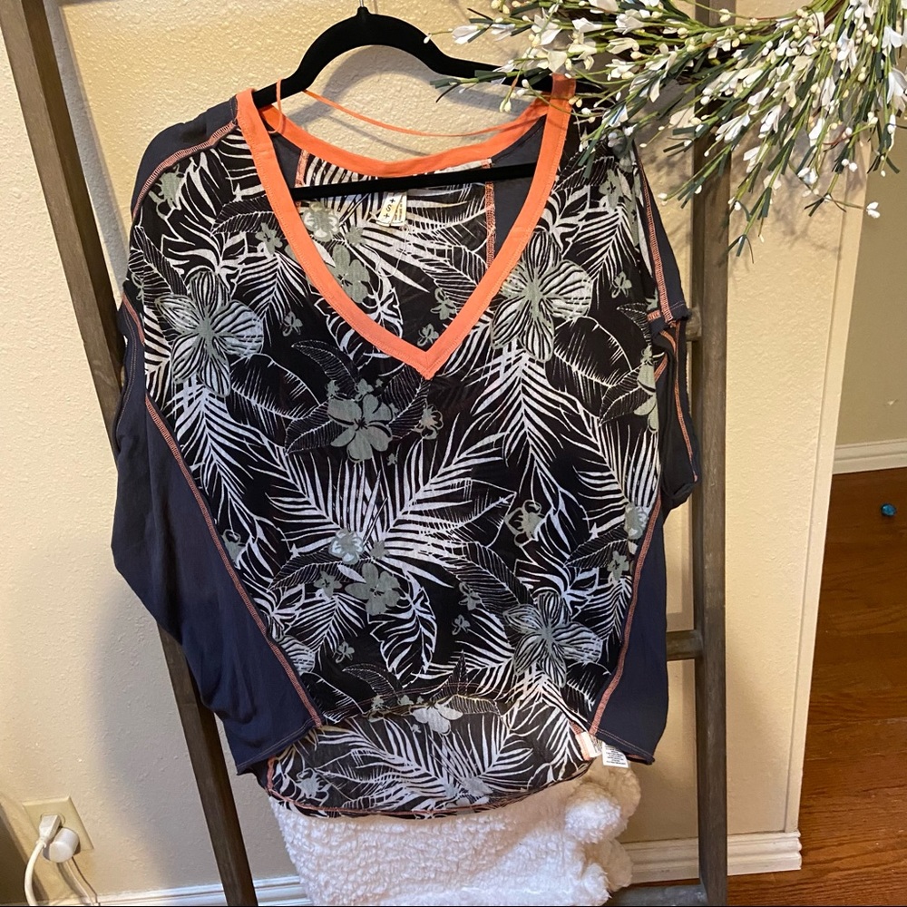 We the Free by FREE PEOPLE | tropical Hawaiian Margot tee Size S Small - Picture 12 of 16
